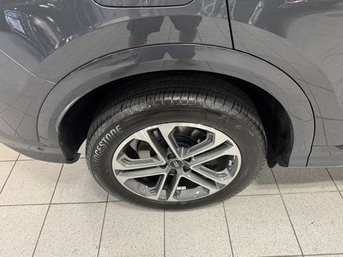 Used 2025 Audi Q5 Premium w/ Convenience Package AWD/4WD image 12