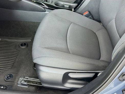 Used 2022 Toyota Corolla LE image 23