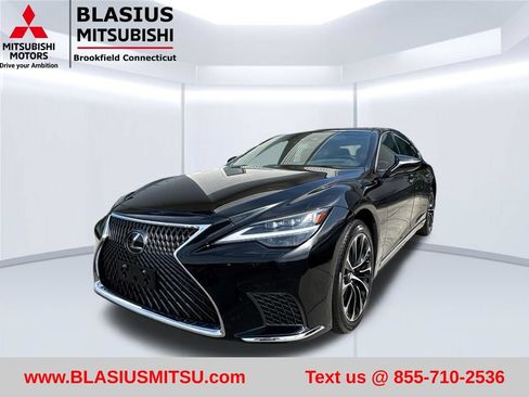 Used 2023 Lexus LS 500 AWD w/ Luxury Package image 3