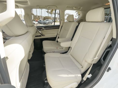 Used 2023 Lexus GX 460 Premium image 36