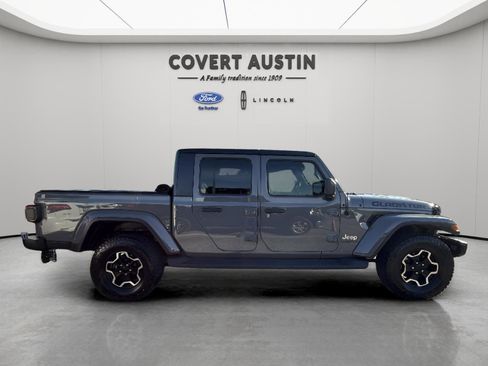 Used 2020 Jeep Gladiator Overland image 6