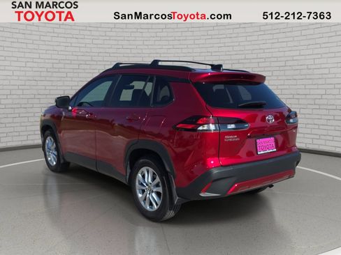 Used 2026 Toyota Corolla Cross LE FWD image 8
