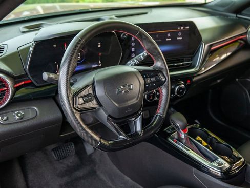 Used 2025 Chevrolet Trax RS image 10
