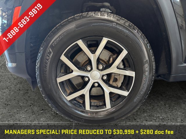Used 2023 Jeep Grand Cherokee L Limited w/ Trailer Tow Group (B) AWD/4WD image 27