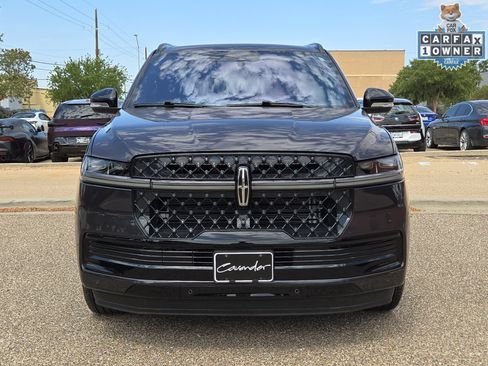 Used 2025 Lincoln Navigator Reserve w/ Jet Appearance Package AWD/4WD image 10