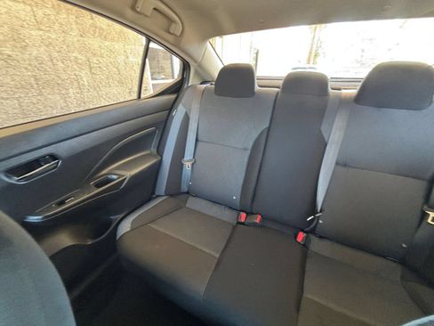 Used 2025 Nissan Versa SV FWD image 38