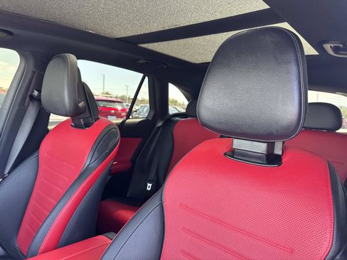 Used 2026 Mercedes-Benz GLC 300 image 23