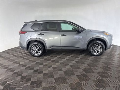 Used 2023 Nissan Rogue S image 4