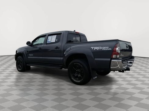 Used 2015 Toyota Tacoma 4x4 Double Cab w/ TRD Off-Road Package image 4