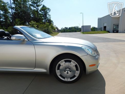 Used 2003 Lexus SC 430 Convertible RWD image 34