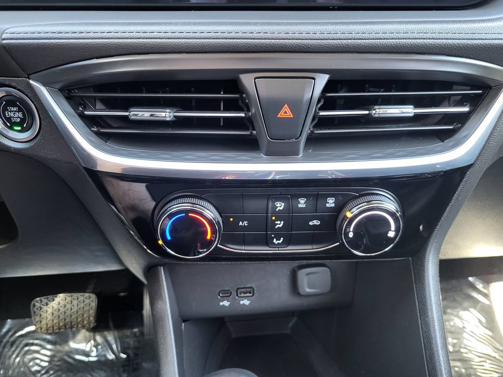 Used 2024 Buick Encore GX Sport Touring FWD image 15