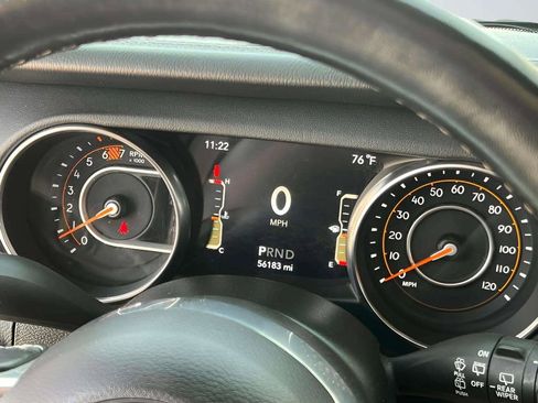 Used 2020 Jeep Wrangler Unlimited Sahara w/ Uconnect 4C Nav & Sound Group AWD/4WD image 7
