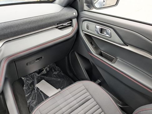 New 2026 Ford Explorer ST-Line image 21