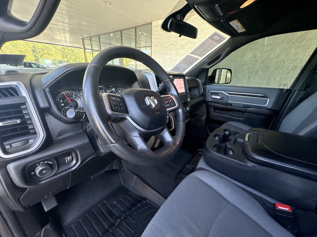 Used 2022 RAM 3500 Big Horn AWD/4WD image 10