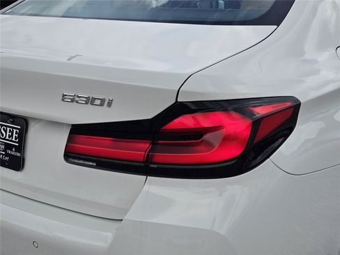 Used 2021 BMW 530i xDrive AWD/4WD image 19