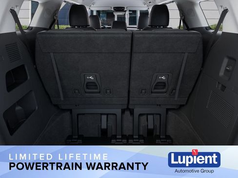 New 2026 Kia Carnival EX image 24