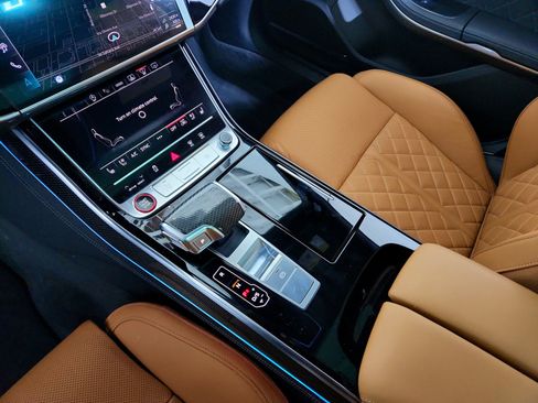 Used 2025 Audi S8 EXECUTIVE image 11