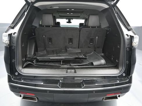 Used 2019 Chevrolet Traverse Premier w/ Redline Edition AWD/4WD image 9