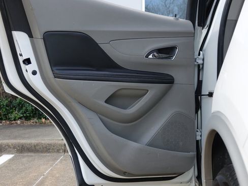 Used 2014 Buick Encore Premium image 38