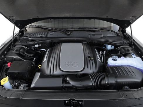 Used 2016 Dodge Challenger R/T Plus RWD image 15