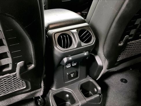 Used 2023 Jeep Gladiator Rubicon w/ Trailer Tow Package image 31