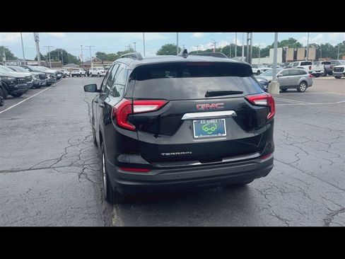 Certified 2024 GMC Terrain SLE w/ Driver Convenience Package FWD image 7
