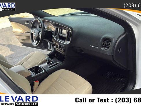 Used 2013 Dodge Charger SE w/ Sport Appearance Group image 39