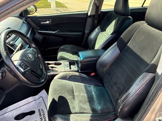 Used 2015 Toyota Camry XSE w/ Moonroof Package FWD image 11