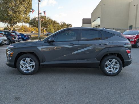 New 2026 Hyundai Kona SE image 9