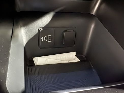 New 2026 Ford Explorer Active image 17