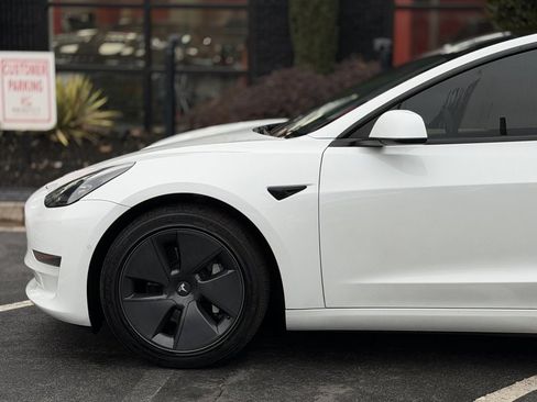 Used 2022 Tesla Model 3 Long Range image 10