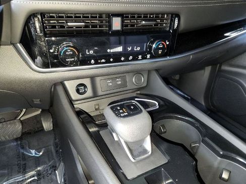Certified 2025 Nissan Rogue SL AWD/4WD image 20