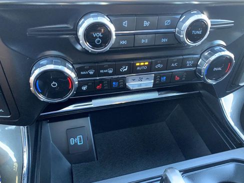 Used 2023 Ford F150 Lariat image 20