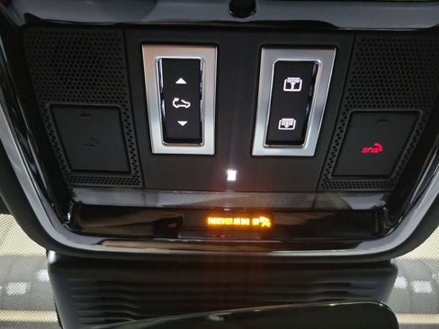 New 2026 Land Rover Range Rover Velar S image 21