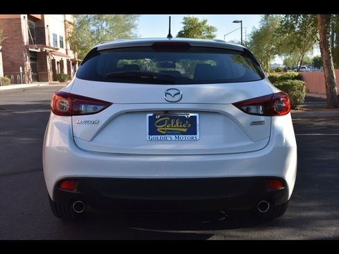 Used 2016 MAZDA MAZDA3 i Touring FWD image 9