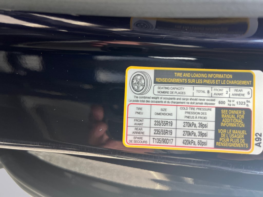 Used 2025 Kia Carnival EX FWD image 20