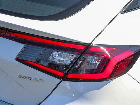 Certified 2024 Honda Civic Sport image 9