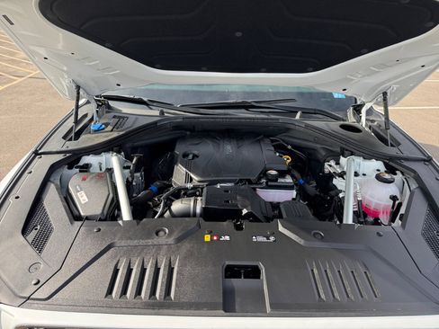 Used 2026 Genesis GV70 2.5T Select image 21