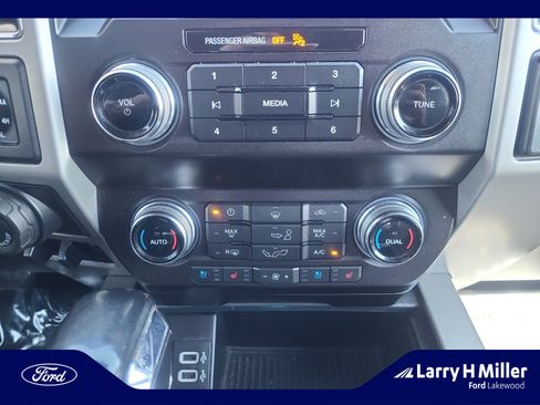 Used 2020 Ford F150 Lariat w/ Equipment Group 502A Luxury AWD/4WD image 31