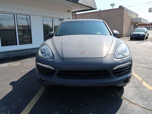 Used 2012 Porsche Cayenne S image 2