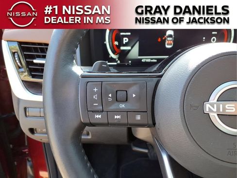 Used 2024 Nissan Rogue Platinum w/ Platinum Premium Package FWD image 14