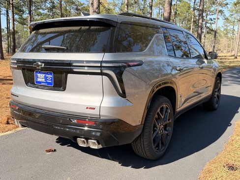 New 2026 Chevrolet Traverse RS image 5