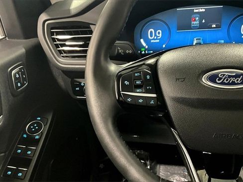 Used 2023 Ford Escape Platinum image 11