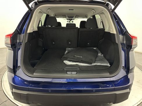 Used 2026 Nissan Rogue SV AWD/4WD image 33