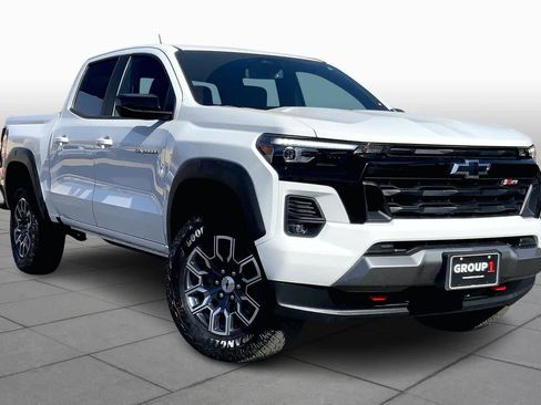 Certified 2024 Chevrolet Colorado Z71 w/ Z71 Convenience Package 2 image 2