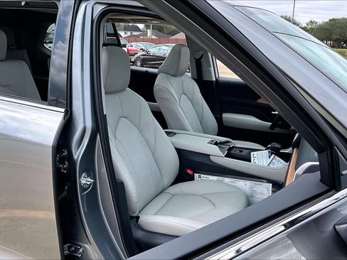 Used 2026 Toyota Grand Highlander Limited image 9