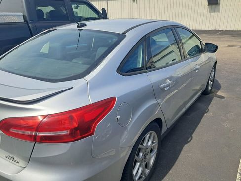 Used 2015 Ford Focus SE w/ Equipment Group 201A FWD image 7