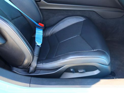 Used 2022 Chevrolet Corvette Stingray Coupe w/ Z51 Performance Package image 16