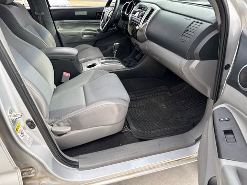 Used 2012 Toyota Tacoma PreRunner w/ TRD Off-Road Pkg image 22