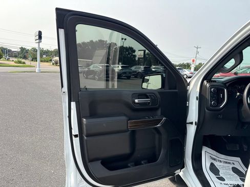 Used 2021 Chevrolet Silverado 1500 LT w/ Bed Protection Package AWD/4WD image 16